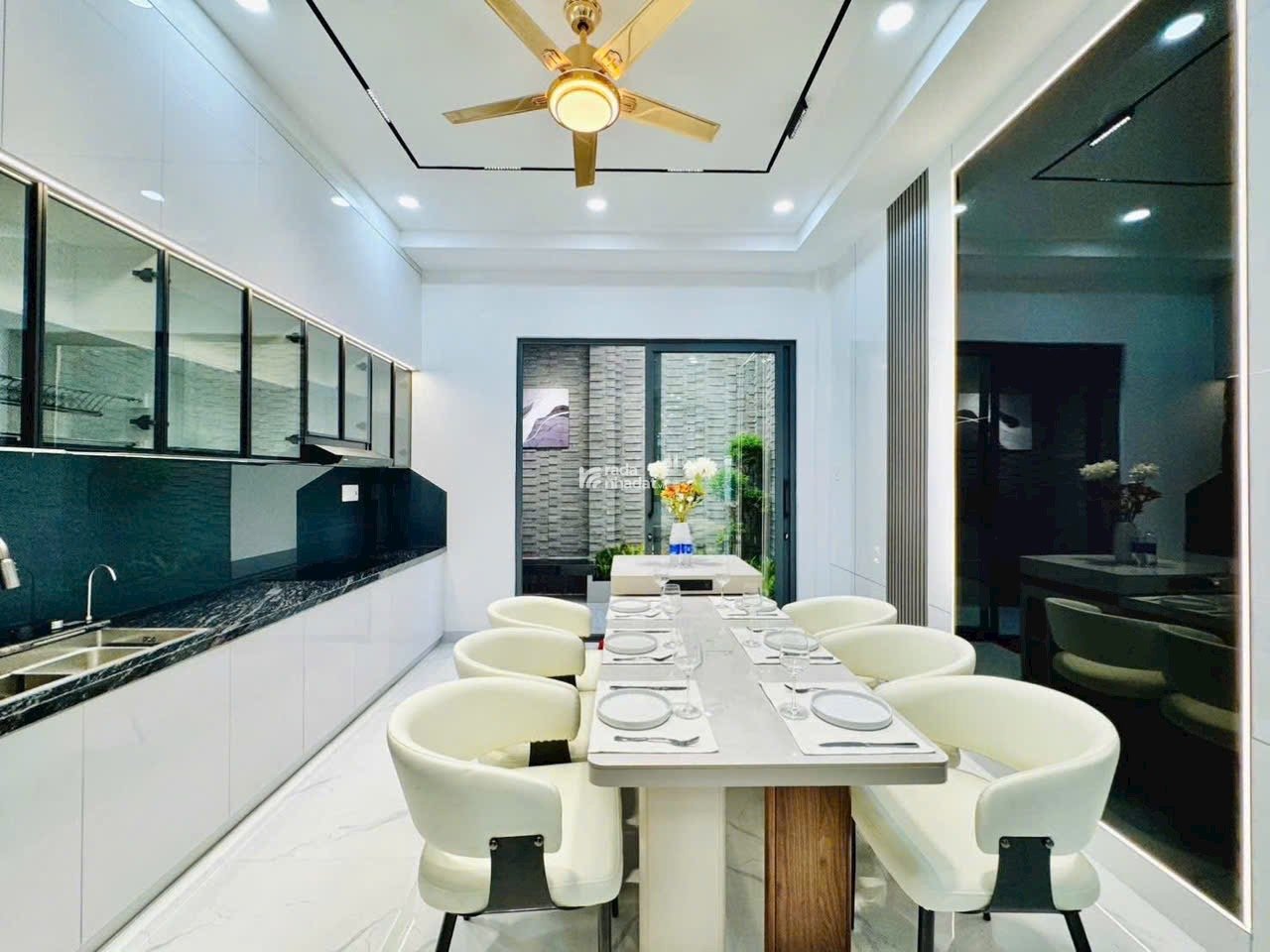 Bán nhà diện tích 50,4m2 giá 3tỷ1 đường Bùi Đình Tuý phường 24 quận Bình Thạnh