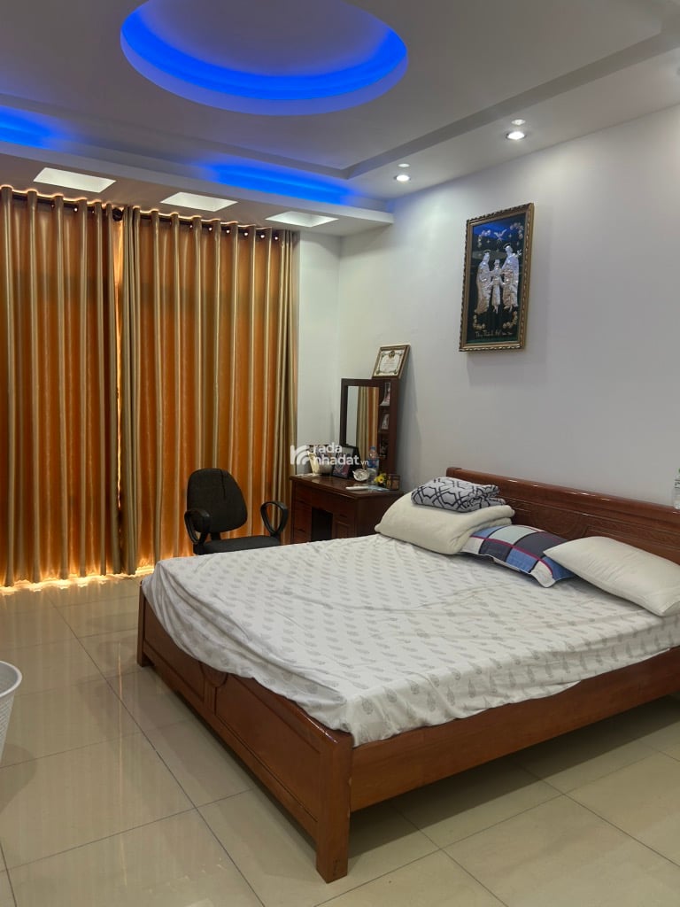 BÁN NHÀ ĐỖ NĂNG TẾ KẾ AEON TÊN LỬA 60M2 5 TẦNG CHỈ 6.5 TỶ HẺM 8M XE HƠI VÀO TẬN NHÀ BÌNH TÂN