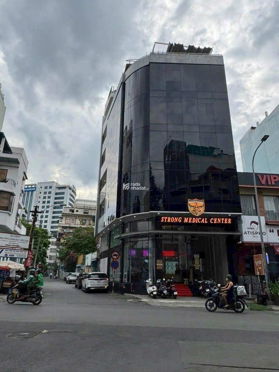 BÁN TÒA NHÀ GÓC 2MT PASTEUR & TRẦN QUỐC TOẢN_TRUNG TÂM Q.3_DT: 8,5x16m, NỞ HẬU_GIÁ 140 TỶ