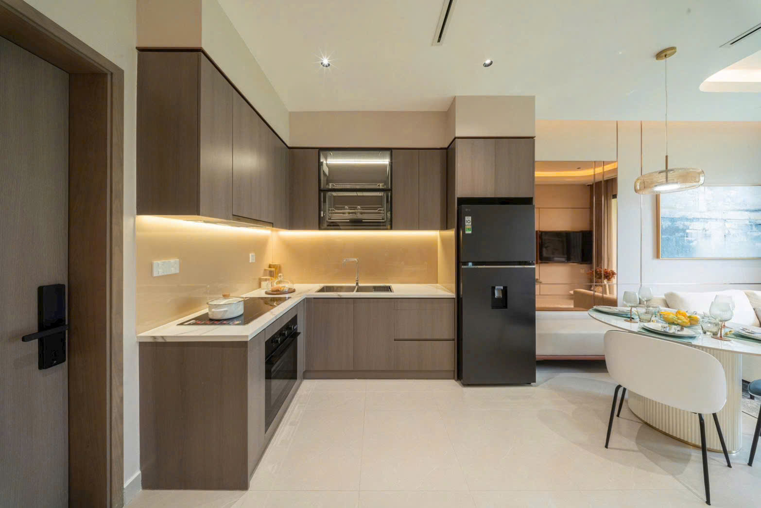Mua nhà cách Vincom Dĩ An 5 phút trả trước chỉ 320tr đợi nhận nhà