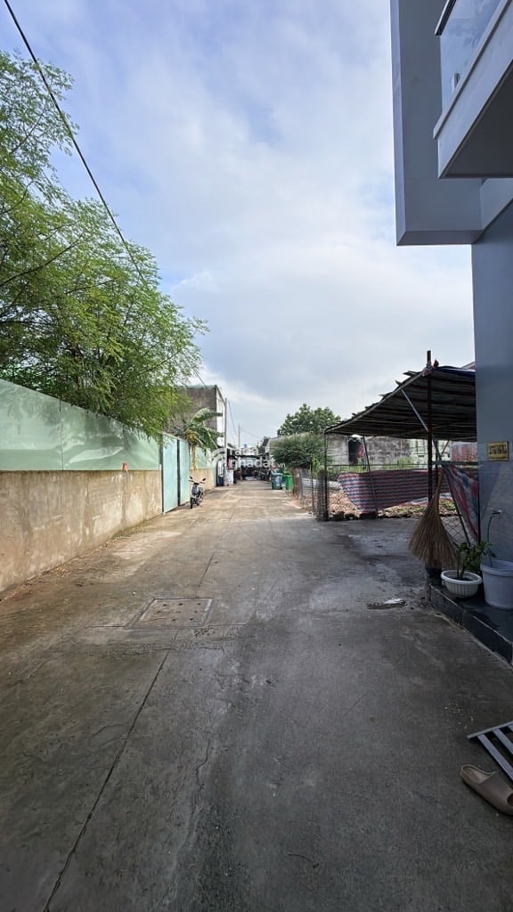 Hẻm xe hơi thuận tiện đi các quận trung tâm Đường Hương Lộ 80-Phường 