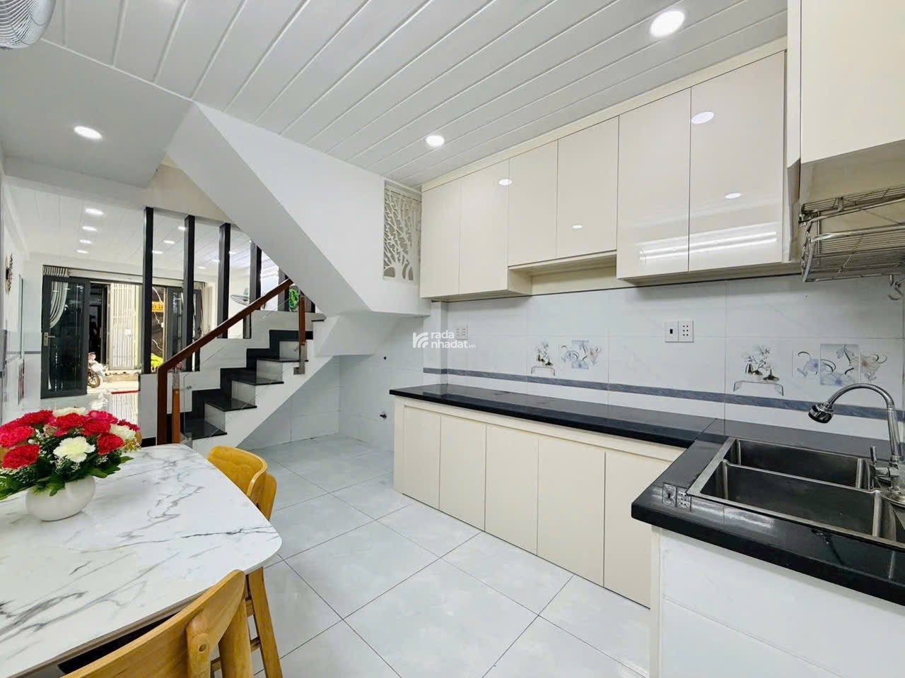 Cần xoay vốn đẩy gấp căn 39,2m2 giá 3tỷ600triệu đường Diên Hồng ,p.1, q.Bình Thạnh