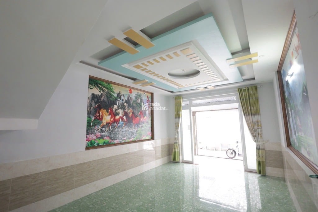 NHÀ ĐẸP HXH - 5x14M - 3 TẦNG - NGAY CHỢ TÂN CHÁNH HIỆP Q12 - 4.68 TỶ