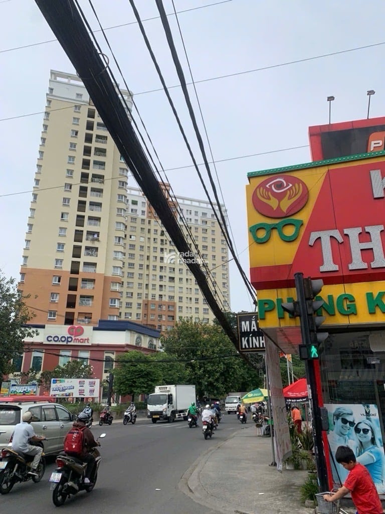 NHÀ ĐẸP HXH - 5x14M - 3 TẦNG - NGAY CHỢ TÂN CHÁNH HIỆP Q12 - 4.68 TỶ