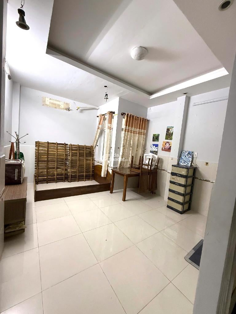 BÁN NHÀ 4 TẦNG XE HƠI THÔNG HOÀNG TRỌNG MẬU - 64M2 - CHỈ 9 TỶ HƠN