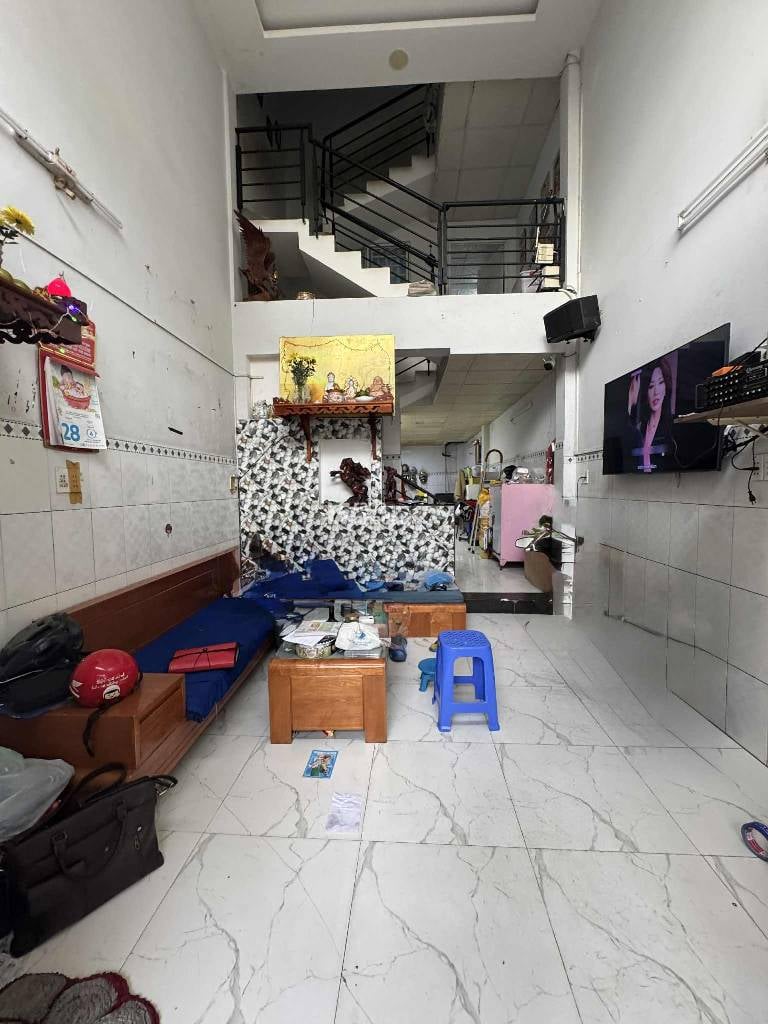 BÁN NHÀ NGUYỄN VĂN LUÔNG PHƯỜNG 11 QUẬN 6 60M2 3 TẦNG NỞ HẬU CHỈ 4.6 TỶ CÔNG VIÊN SIÊU THỊ