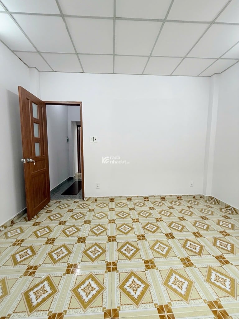 VỊ TRÍ ĐẮC ĐỊA - KHU CHỢ VẢI TÂN BÌNH - HẺM XE TẢI ĐỔ CỔNG - 43M2 x 4 TẦNG BTCT - NHÀ MỚI - CHỈ 7 T