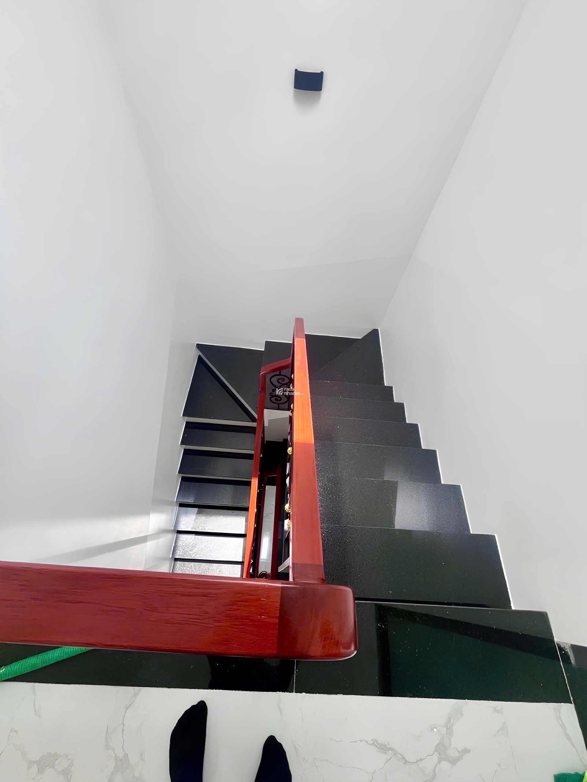 DT: 4x15 (60m2) - Nhà Đúc 4 Tầng - Đường Xe Hơi - Cạnh Tân Sơn Nhì - chỉ 6,x ty