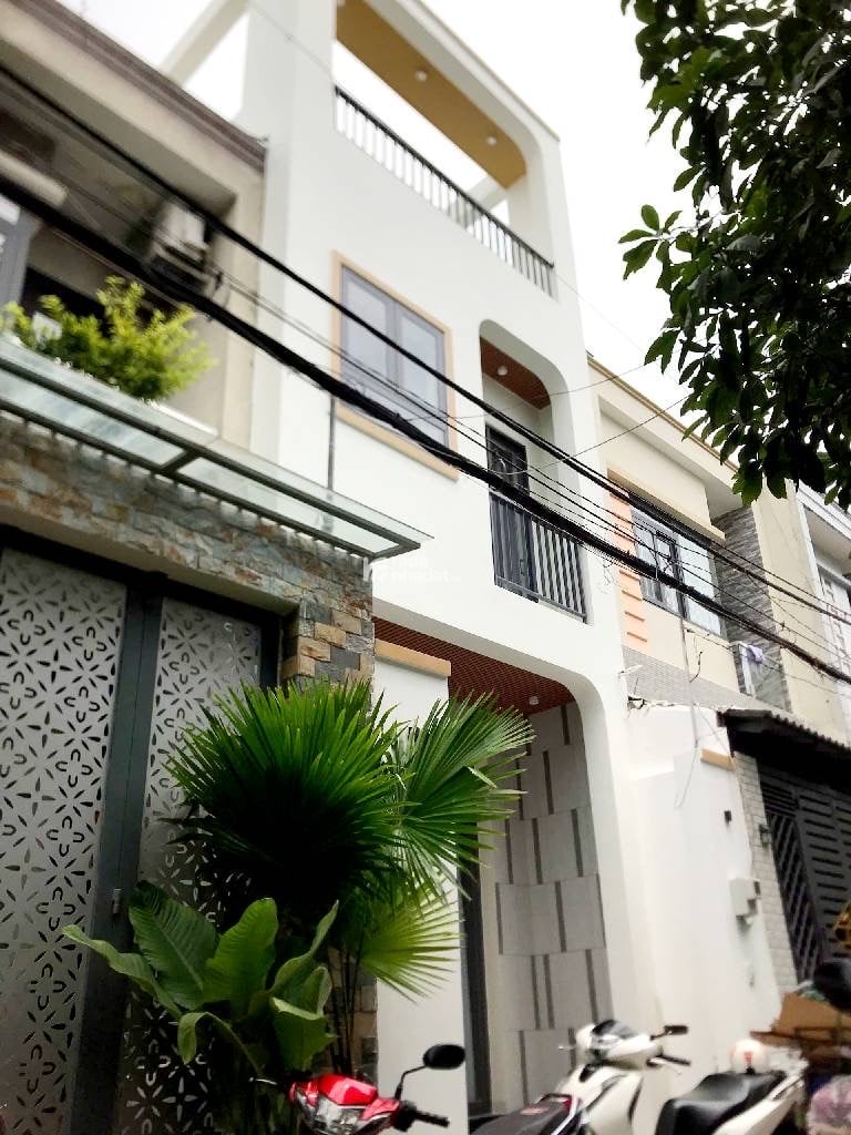 bán nhà gần  đường bình long tân phú