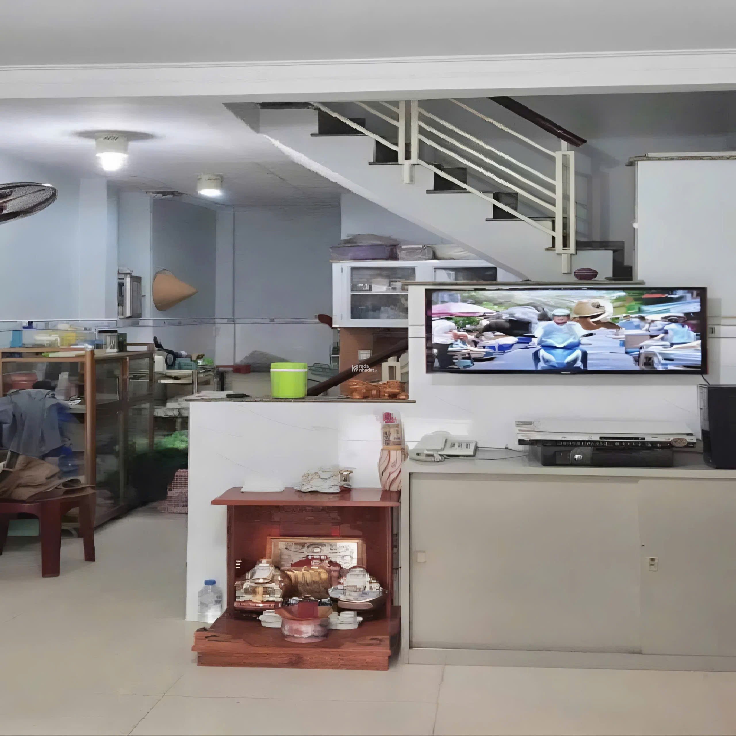 Bán nhà QUẬN 10 - hẻm 5 mét Cách Mạng Tháng Tám - 3 x 9 m - 3.95 tỷ