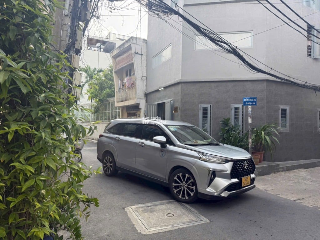 HẺM XE HƠI VIP HỒ BIỂU CHÁNH, PHÚ NHUẬN, 5 TẦNG MỚI Ở NGAY. GIẢM 200TR CHỈ CÒN 9.5T TL 