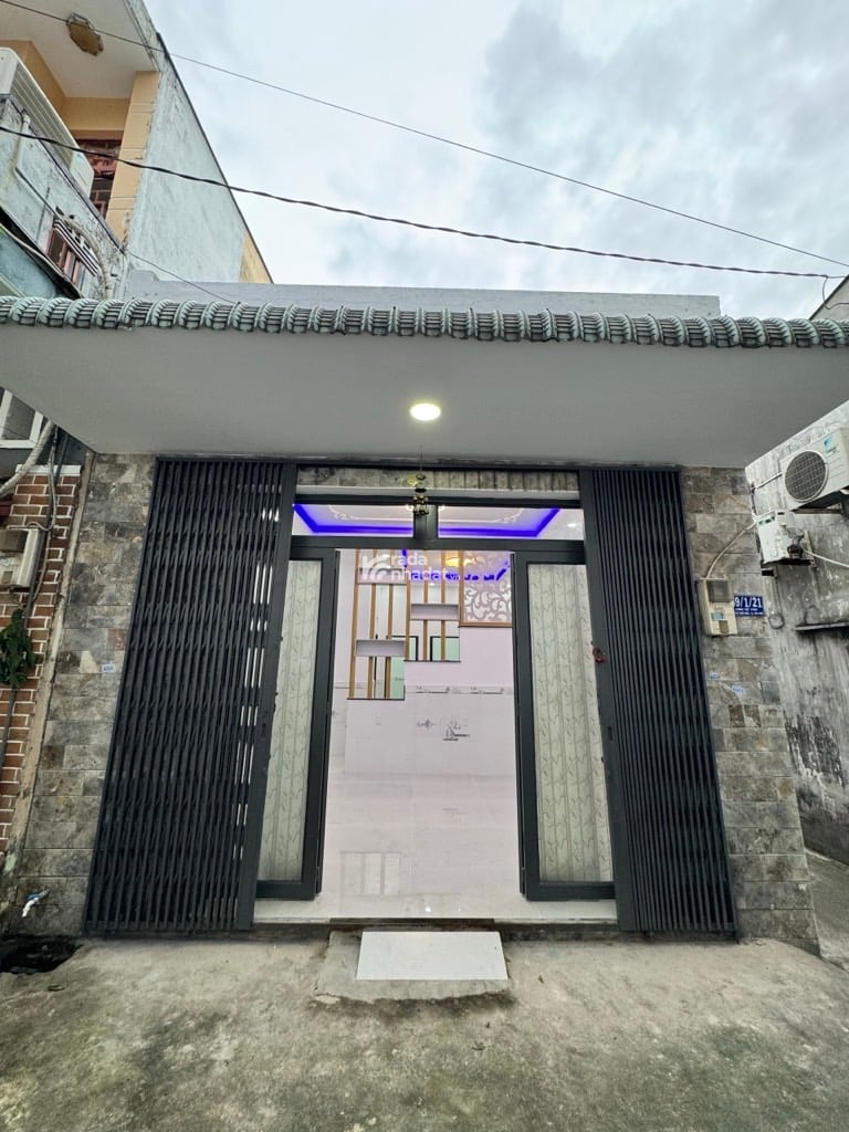 SÁT VÁCH Q11, SÁT MT LƯƠNG THẾ VINH, TÂN PHÚ, 53M2 Ở NGAY. GIẢM 550TR CHỈ 4.6T