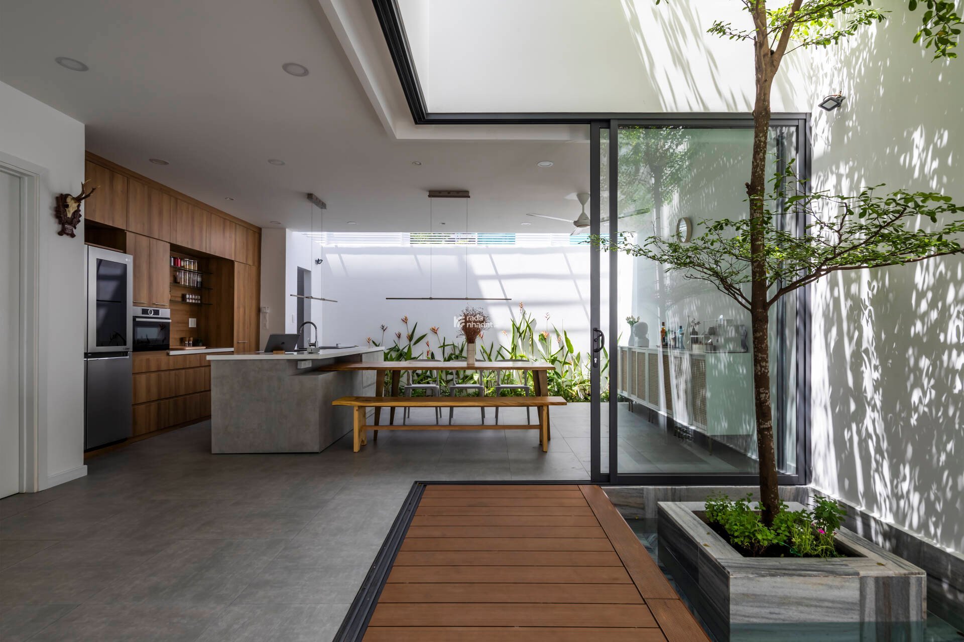 Hạ chào nhà mặt tiền Hoàng Diệu, P.10, Phú Nhuận, 66m2, 3 tầng, giá 16.2 tỷ