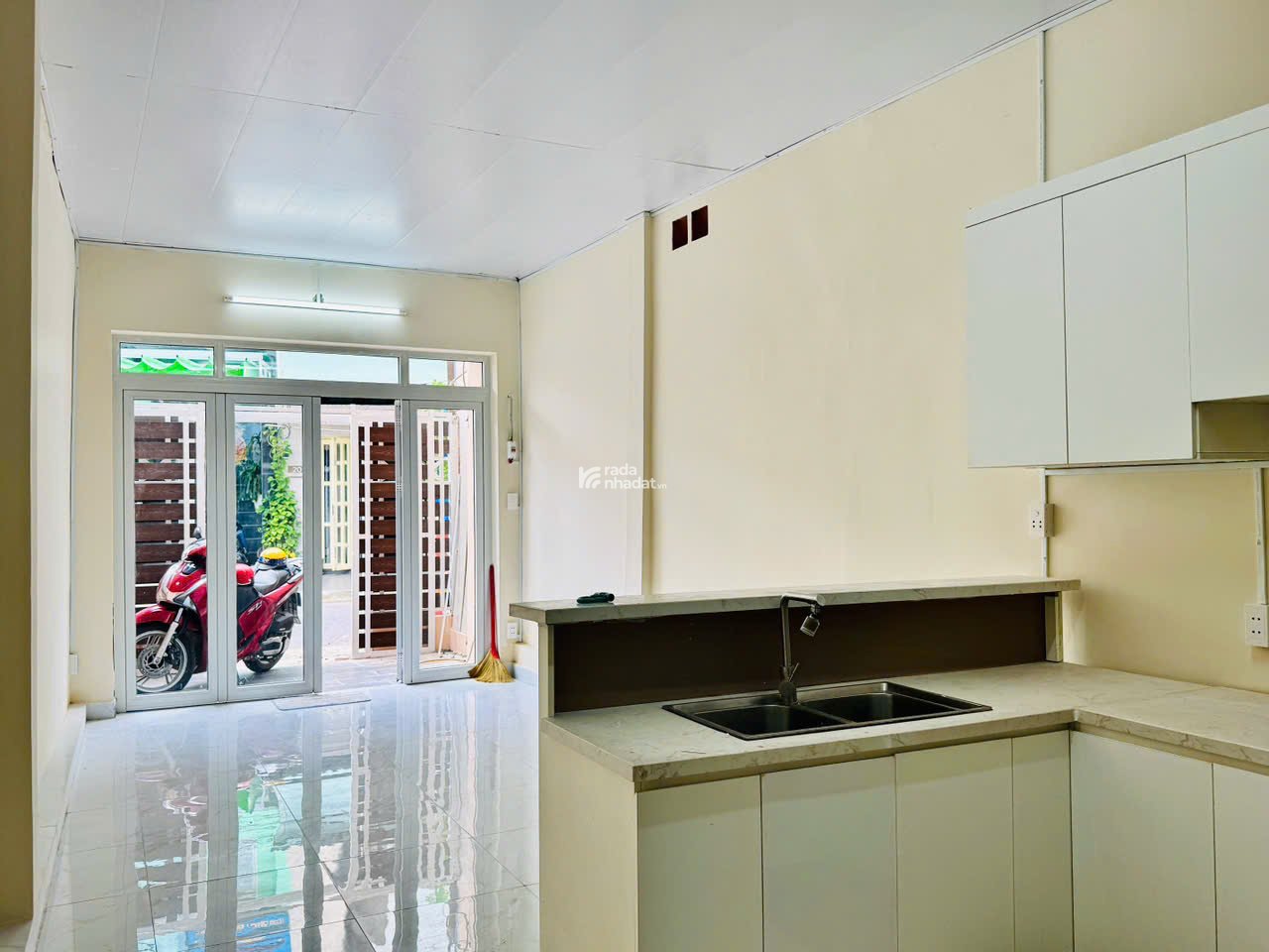 Bán nhà mặt tiền đường, phước long A, ngay ga metro