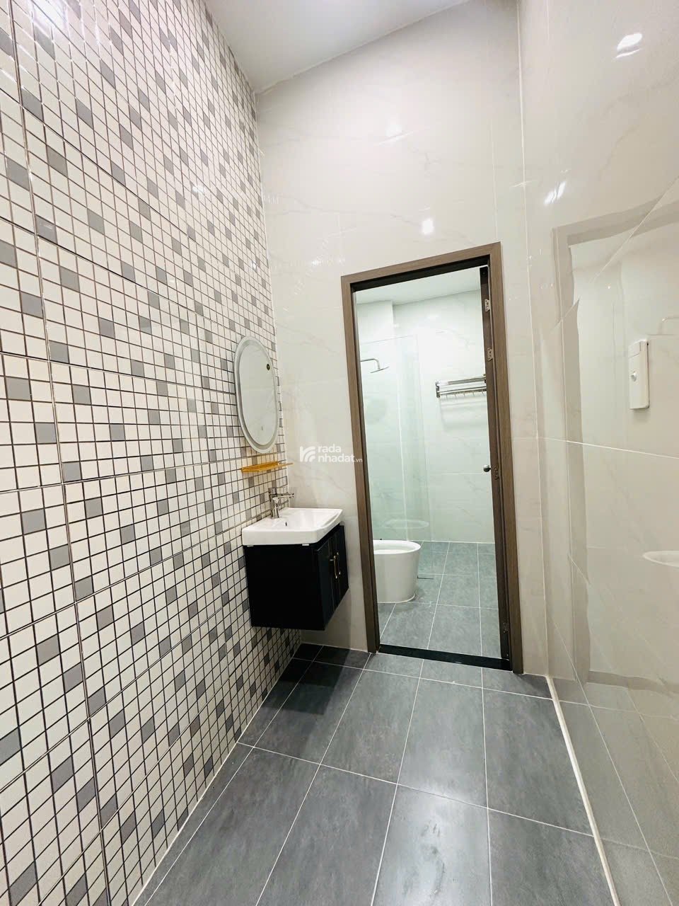Bán 1 cặp nhà phố giáp hóc môn, đường sắp lên nhựa, 4PN, SHR hoàn công