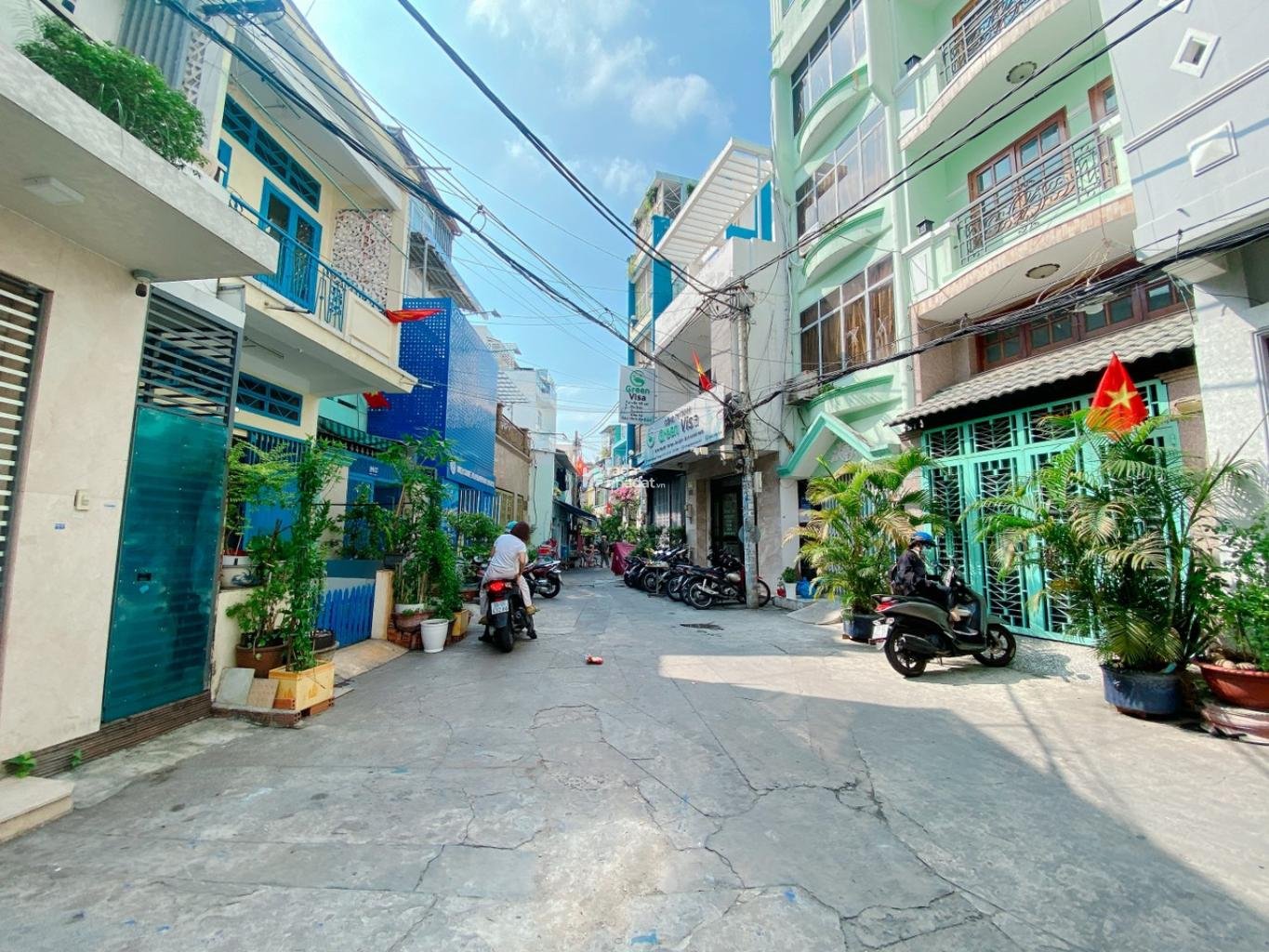 QUẬN 10 - NGAY NHÀ HÁT HÒA BÌNH - BA THÁNG HAI - HXH SÁT MT - CĂN GÓC 3 MẶT THOÁNG - 4 TẦNG