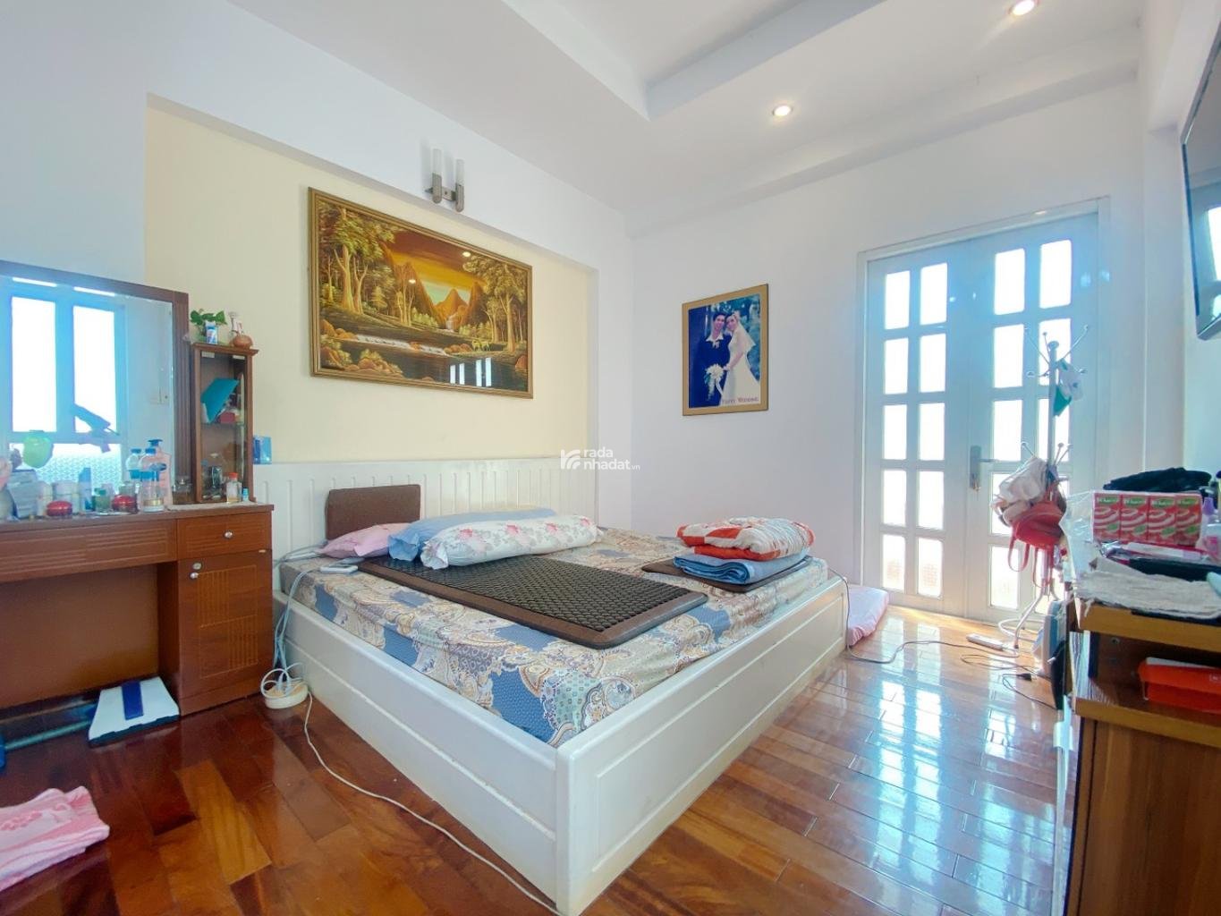 QUẬN 10 - NGAY NHÀ HÁT HÒA BÌNH - BA THÁNG HAI - HXH SÁT MT - CĂN GÓC 3 MẶT THOÁNG - 4 TẦNG