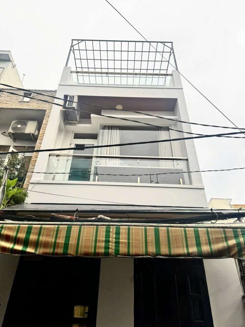 Bán nhà Lê Văn Quới, 3 tầng, DT 4X20, 4 PN,  hẻm xe hơi, sổ hoàn công.