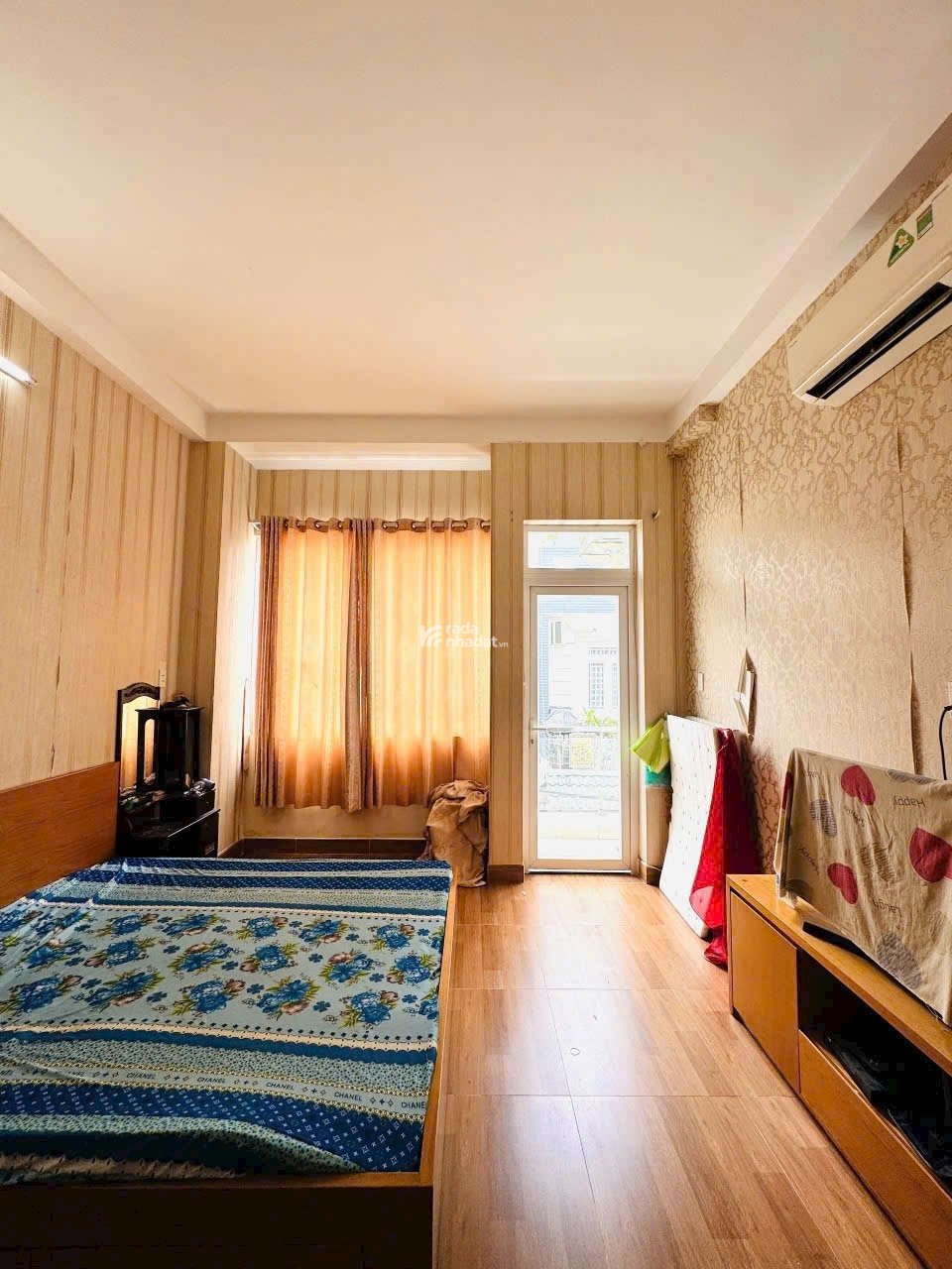 Bán nhà Lê Văn Quới, 3 tầng, DT 4X20, 4 PN,  hẻm xe hơi, sổ hoàn công.