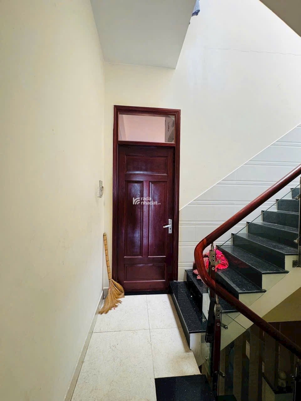 Bán nhà Lê Văn Quới, 3 tầng, DT 4X20, 4 PN,  hẻm xe hơi, sổ hoàn công.
