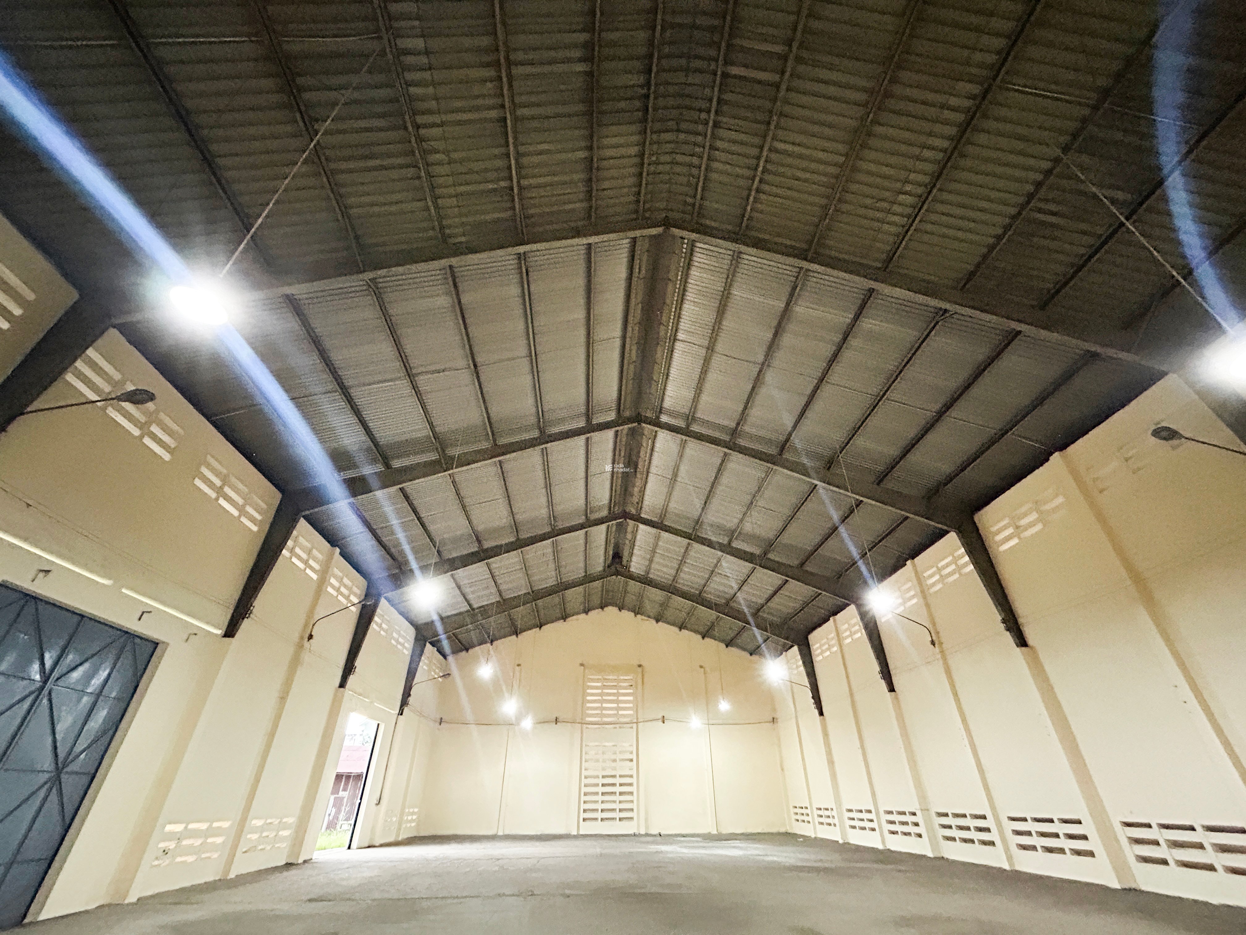 'ĐỘT PHÁ': DỰ TRỮ NGUỒN LỰC CHO SỰ BÙNG NỔ, KHO BÃI 805M2 HÓC MÔN CẦN CHỦ NHÂN!