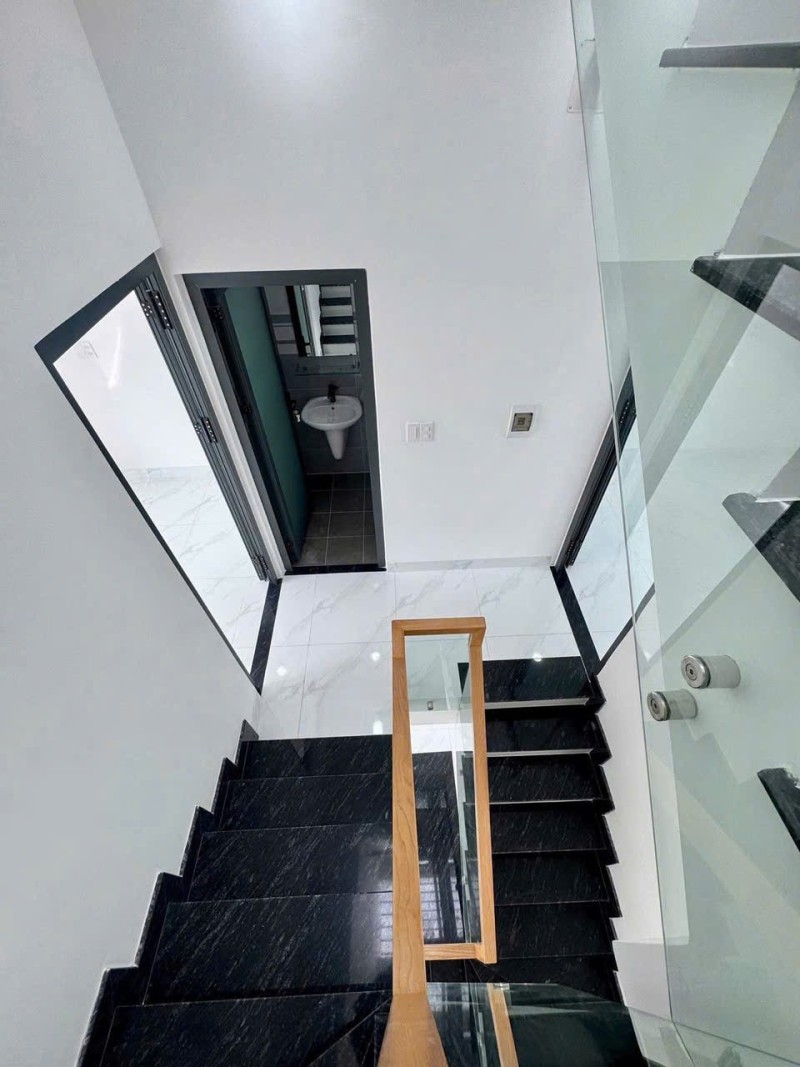 Bán Nhà Đẹp 3 Tầng - Khu Dân Cư Đồng Bộ - Ô Tô Tránh TP Thủ Đức. Giá Nhỉnh 4 Tỷ