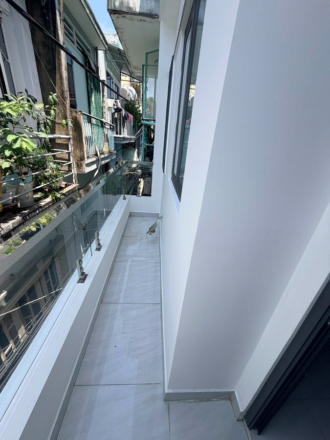 NHÀ 2 TẦNG - HXH - GIÁ TỐT - VÀO Ở LIỀN