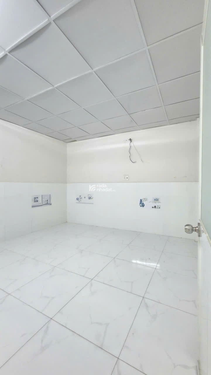 Nhà đẹp bán gấp, hẻm ô tô, đường Phạm Văn Bạch , P.15, Tân Bình, chỉ 6,9 tỷ Thương Lượng