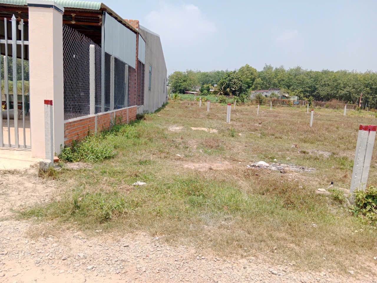 200m2 đất thổ cư 60m2 mà chỉ có 389tr/1 lô, còn duy nhất 2 lô. ngay thị trấn DMC