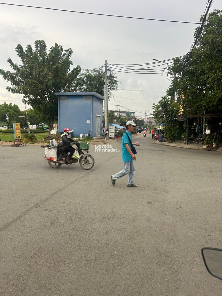 BÁN NHÀ MẶT TIỀN TÂN TẠO BÌNH TÂN 100M2 7 TỶ 3 TẦNG 4PN SÂN THƯỢNG 
