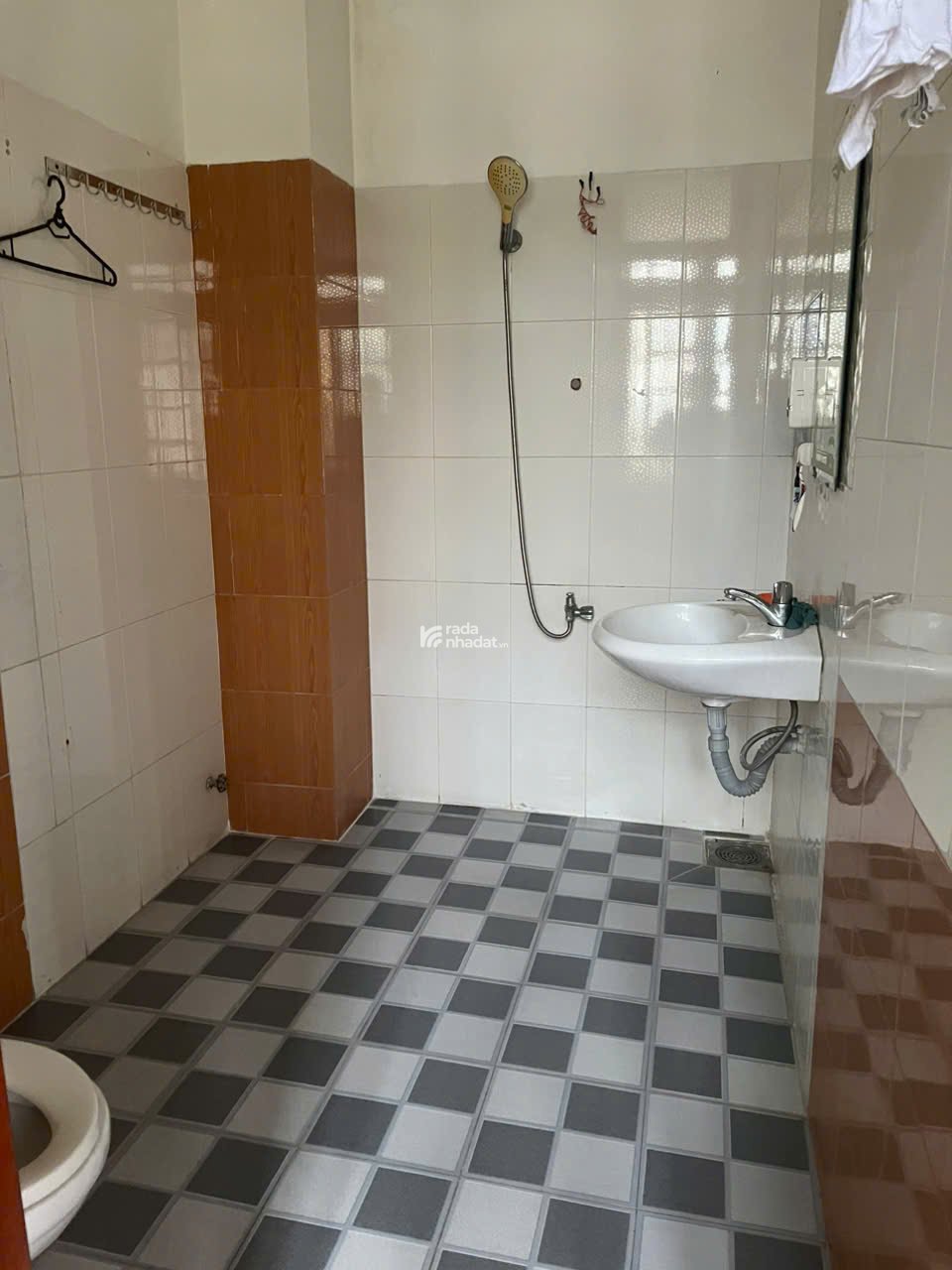 CHO THUÊ NHÀ NGUYÊN CĂN GÓC ĐƯỜNG HOÀNG VĂN THỤ - THÀNH THÁI 