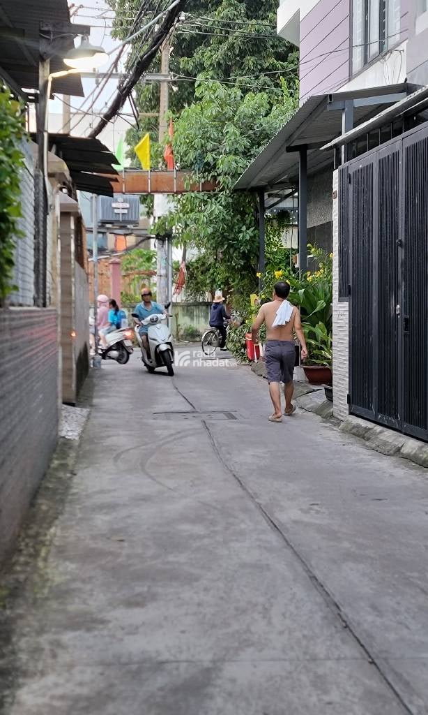 GIÁ RẺ ĐỖ NHUẬN, TÂN PHÚ, CHUẨN 2 TẦNG HIẾM CÓ. GIẢM 550TR CHỈ CÒN 2T TL TỐT