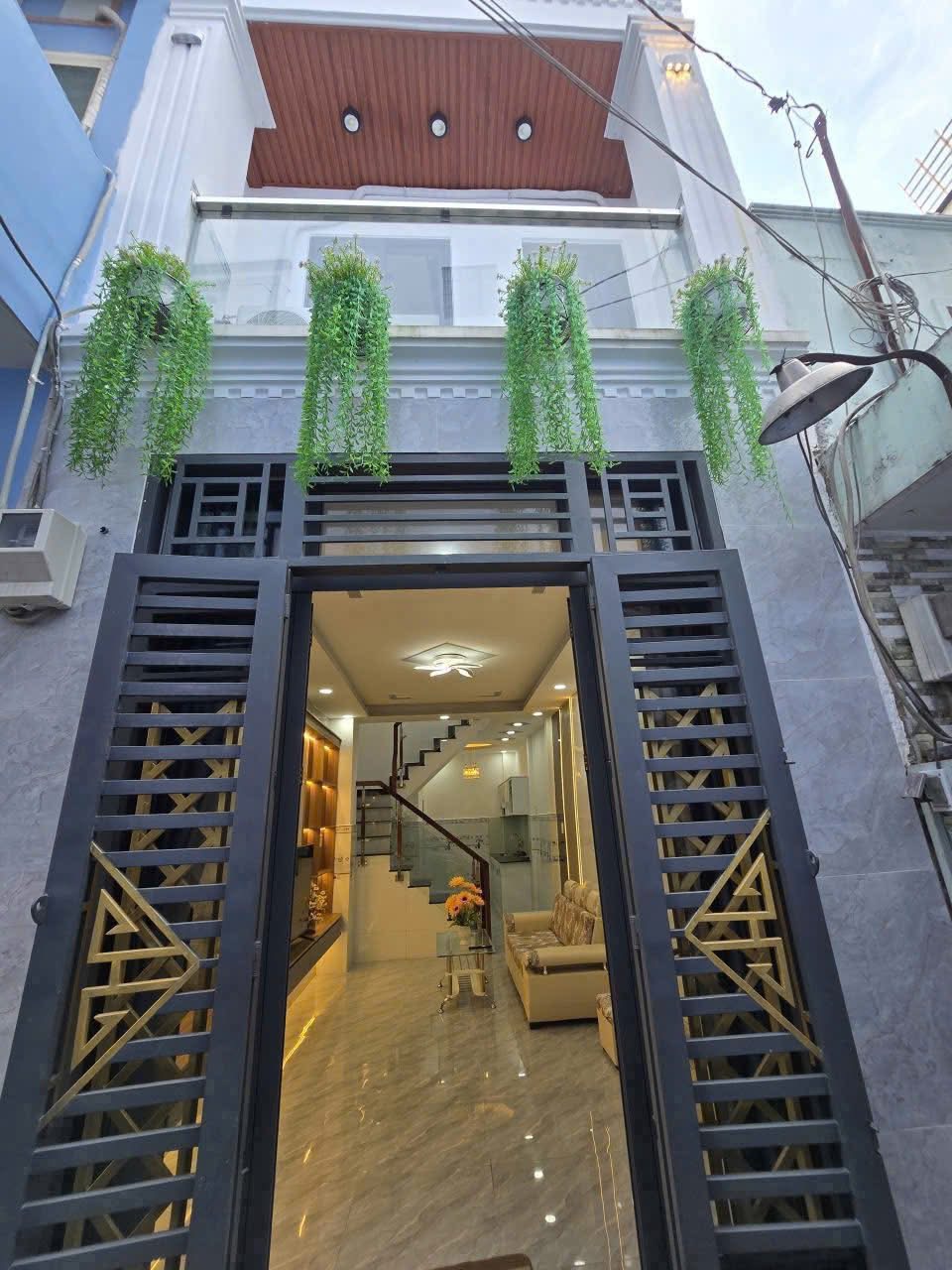 Bán NR 2PN, 2WC giá 4TỶ250  35m2 tại Nguyễn Thượng Hiền, P5, Q3, HCM