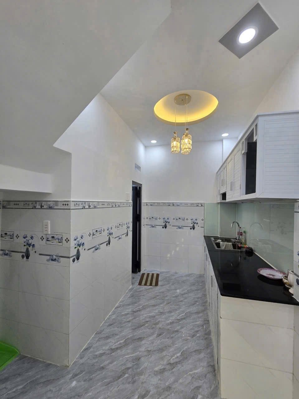 Bán NR 2PN, 2WC giá 4TỶ250  35m2 tại Nguyễn Thượng Hiền, P5, Q3, HCM