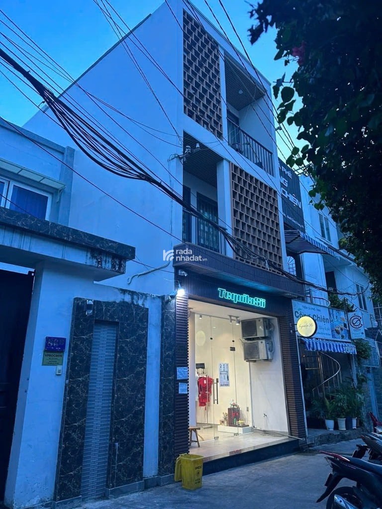 NHÀ 2 MẶT TIỀN QUẬN 1 ĐANG CHO THUÊ 80 TRIỆU/THÁNG