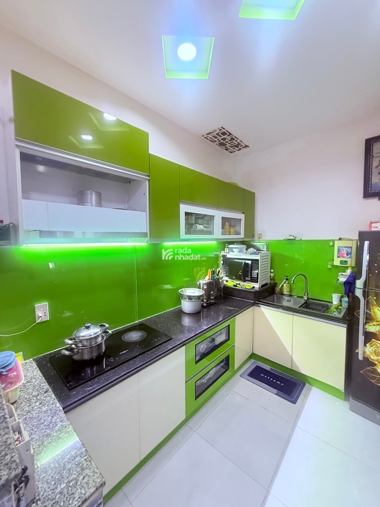 NHỈNH 3 TỶ - NHÀ 3 TẦNG - TRUNG TÂM QUẬN TÂN PHÚ - 30M2 - GẦN CHỢ - GIÁP TÂN BÌNH