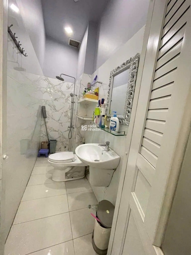 Bán nhà đường số (xe hơi gần cửa); 56m2; 2 tầng; 3PN; thu nhập 14tr/tháng; sổ hồng