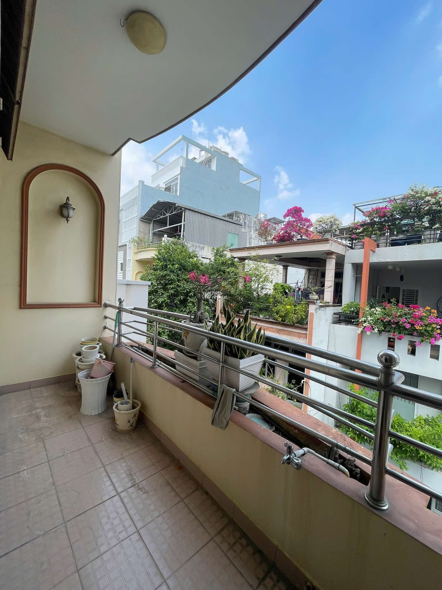 BÌNH THẠNH - OTO TRÁNH - NHÀ 4 TẦNG 6PN - 70M2 THÔNG SỐ ĐẸP (4,5 x 15,5) - CHỈ 12 TỶ