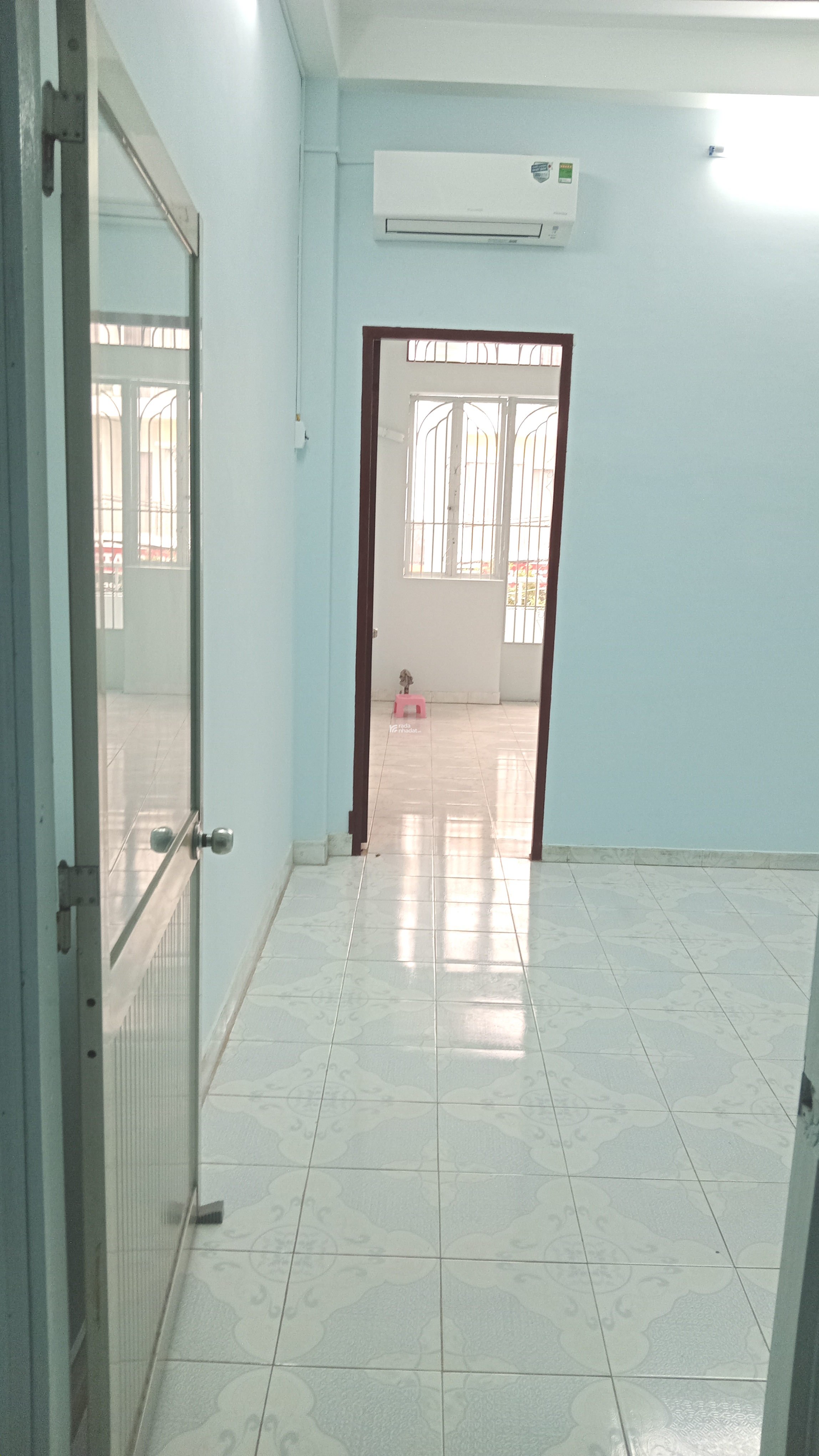 Sát mặt tiền Bình Phú. 1T,1L,1Th. Sân rộng để xe hơi, mới sơn sửa