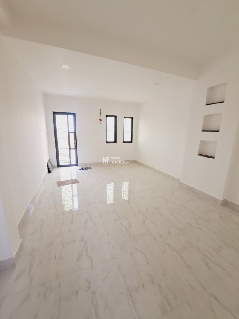 Nhận ngay 50 triệu. Bán nhà P5 Q11 56m2 5 tầng 9tỷ7. Hẻm 6m thông đường Hòa Bình. Đầm Sen.