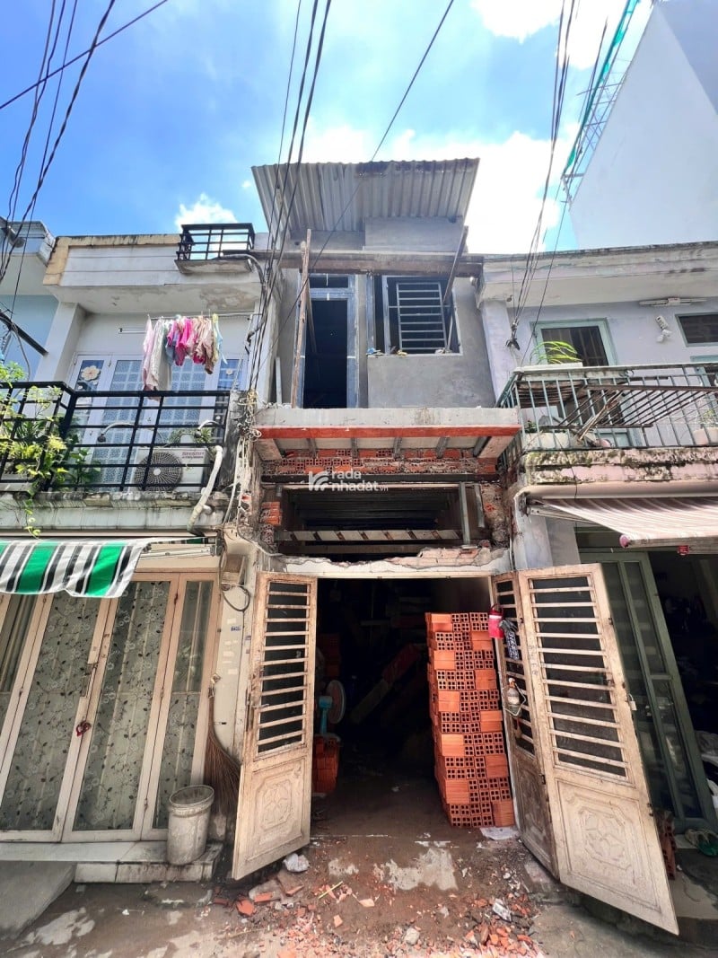 Bán nhà kế Aeon Tân Phú 20m2 2tỷ6. Không lộ giới, 2 tầng, nhà mới 100%