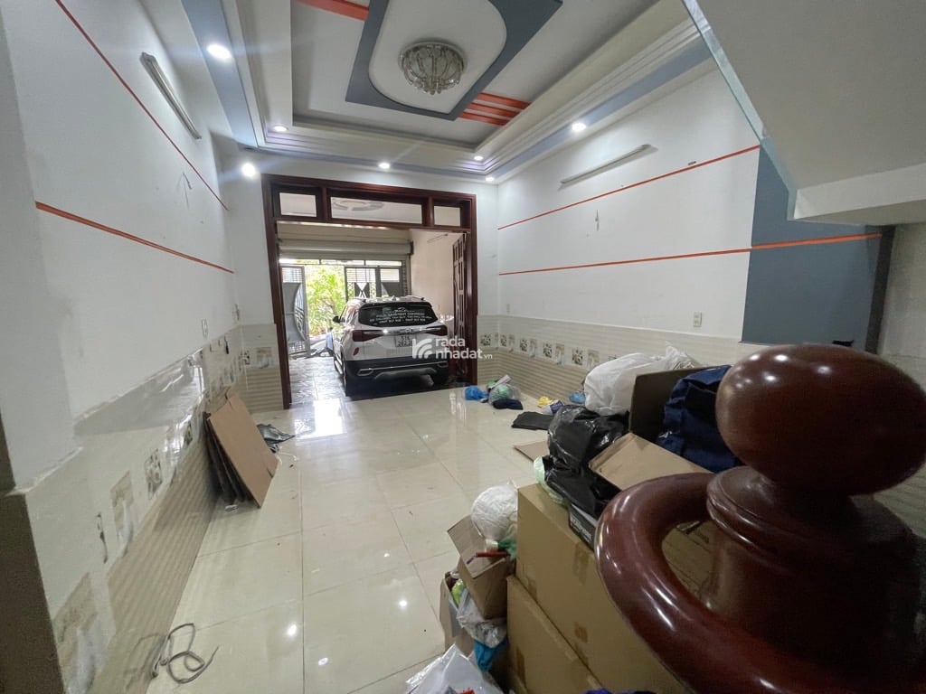 BÁN NHÀ 66M2 5.7 TỶ 4 TẦNG MẶT TIỀN CÓ SÂN ĐỂ XE HƠI 7 CHỖ BÌNH TÂN 