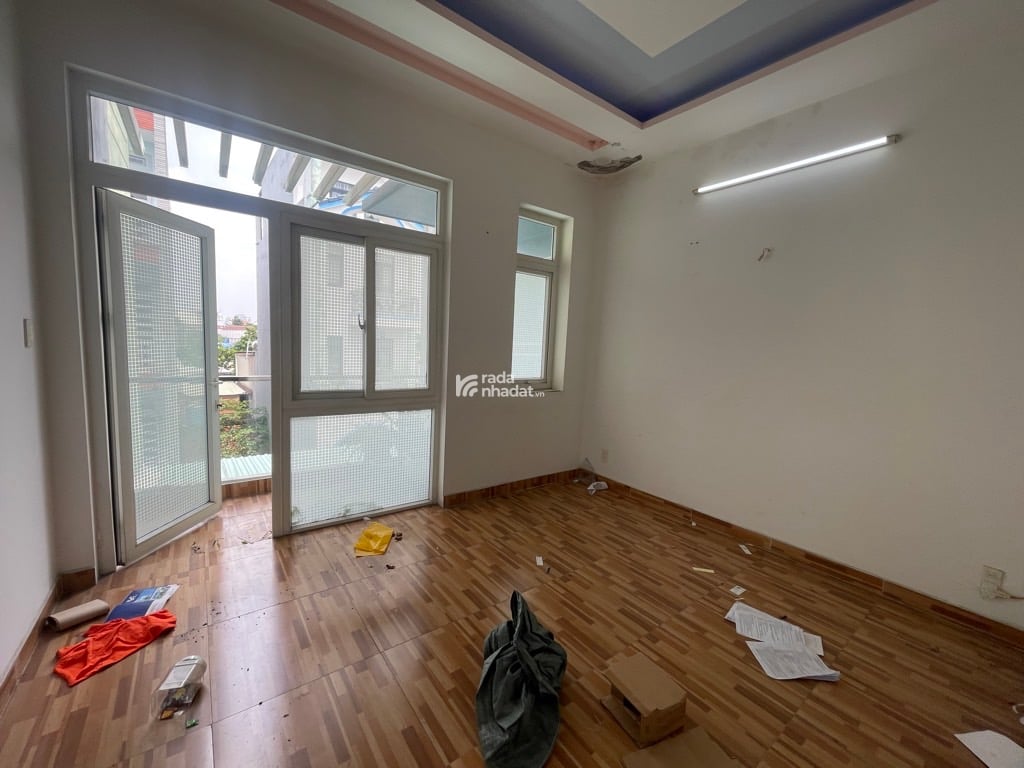 BÁN NHÀ 66M2 5.7 TỶ 4 TẦNG MẶT TIỀN CÓ SÂN ĐỂ XE HƠI 7 CHỖ BÌNH TÂN 