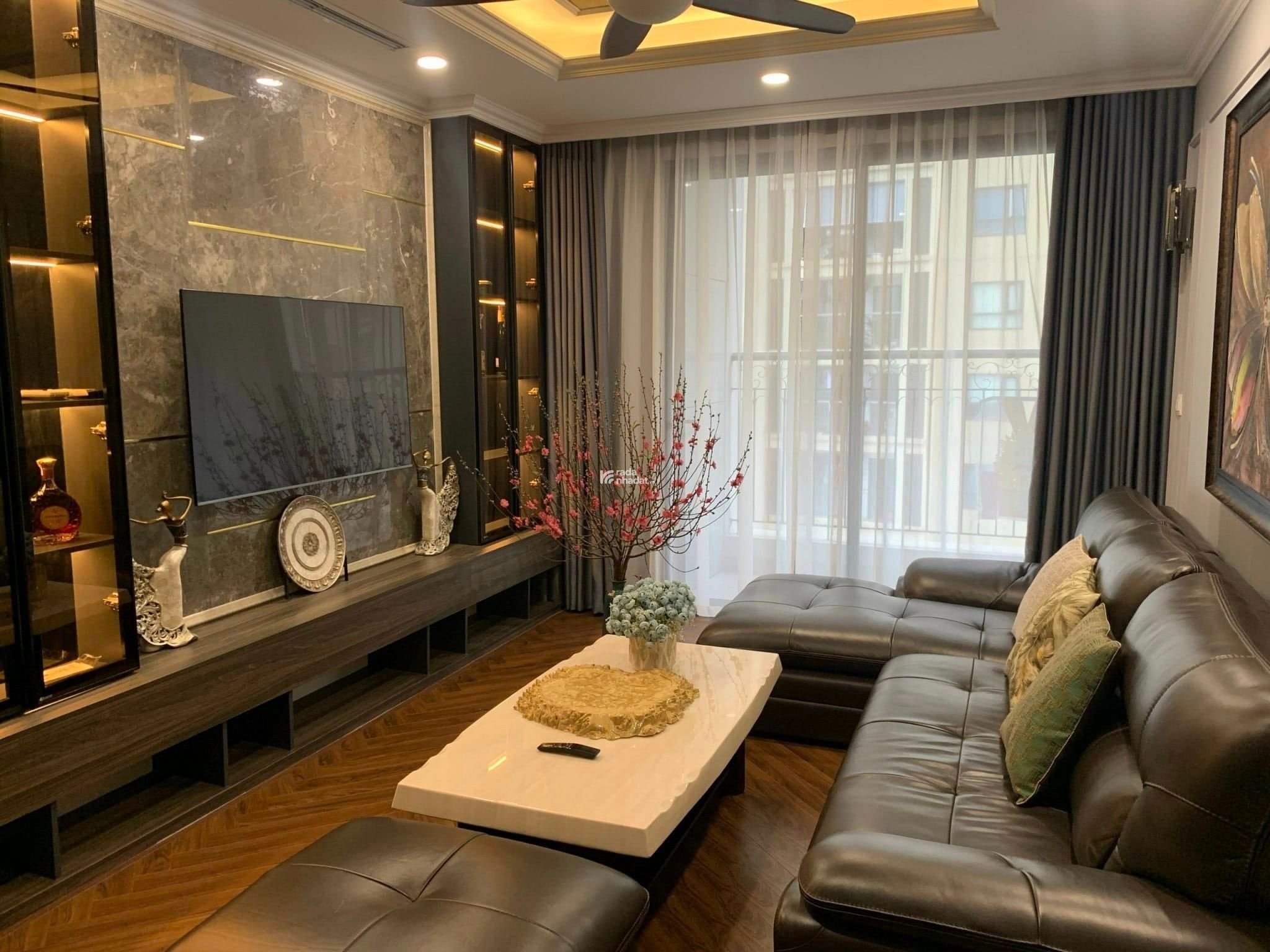 Chính chủ bán gấp căn hộ chung cư Nam Đô, DT: 95m2 tầng trung, full nội thất, LH: 0962 552 ***