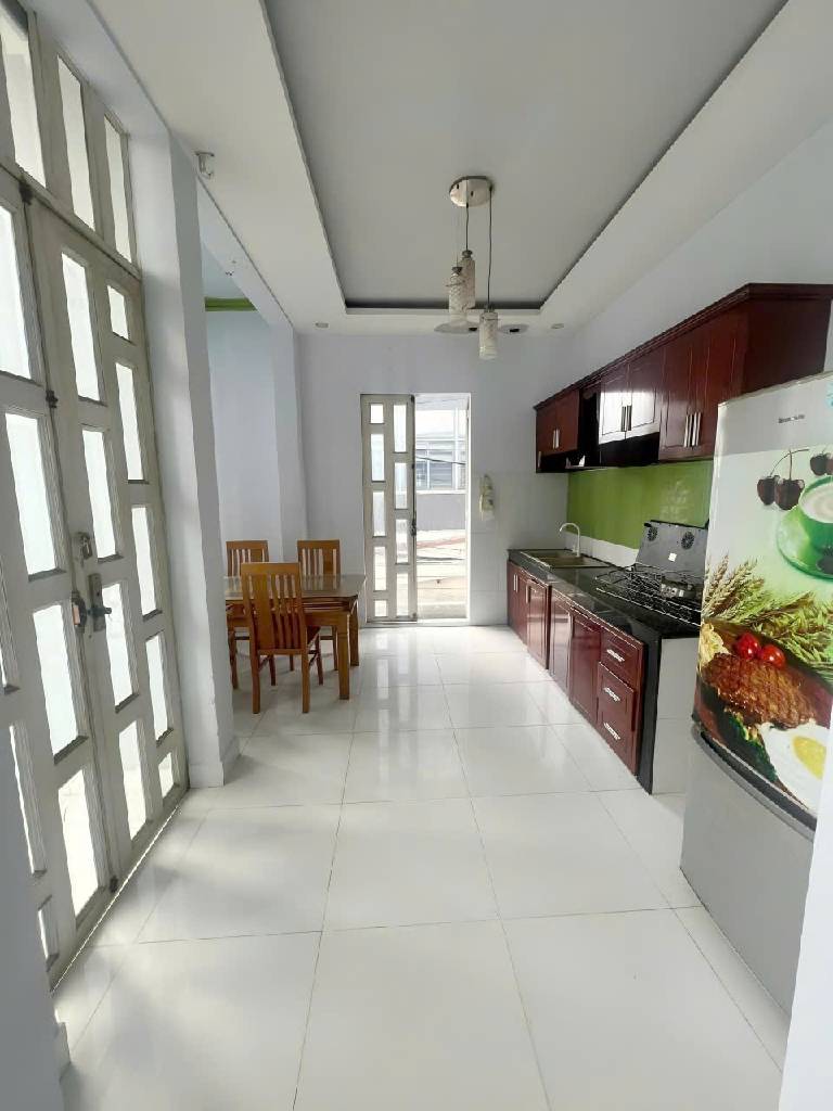 NHÀ MẶT TIỀN LƯU CHÍ HIẾU P.TÂY THẠN ĐỐI DIỆN CÔNG VIÊN