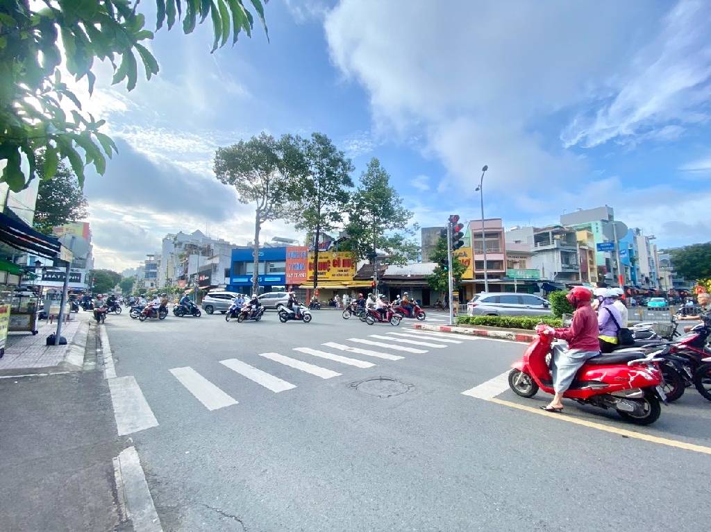 Bán nhà hẻm xe hơi, đường HÀN HẢI NGUYÊN - 3.5 X 13M X 2 TẦNG