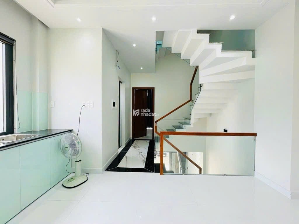 Bán Gấp Nhà Phố Phân Lô Cao 4 Tầng Lô Góc 2 Mặt Tiền Ngay Lê Đức Thọ - Phạm Văn Chiêu