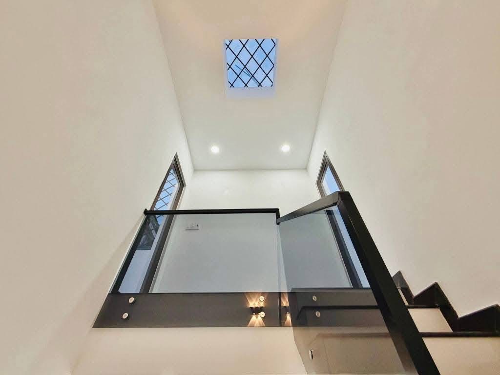 SOS!!! Cần bán gấp căn nhà giá 4tỷ290 đường Phan Xích Long, P1, Phú Nhuận.DT 4mx12m,hẻm xe hơi