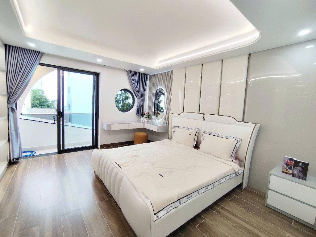 Nhà 5 tầng mới xây thang máy 80m2 hẻm xe hơi Nguyễn Văn Khối Gò Vấp chỉ 13,5 tỷ