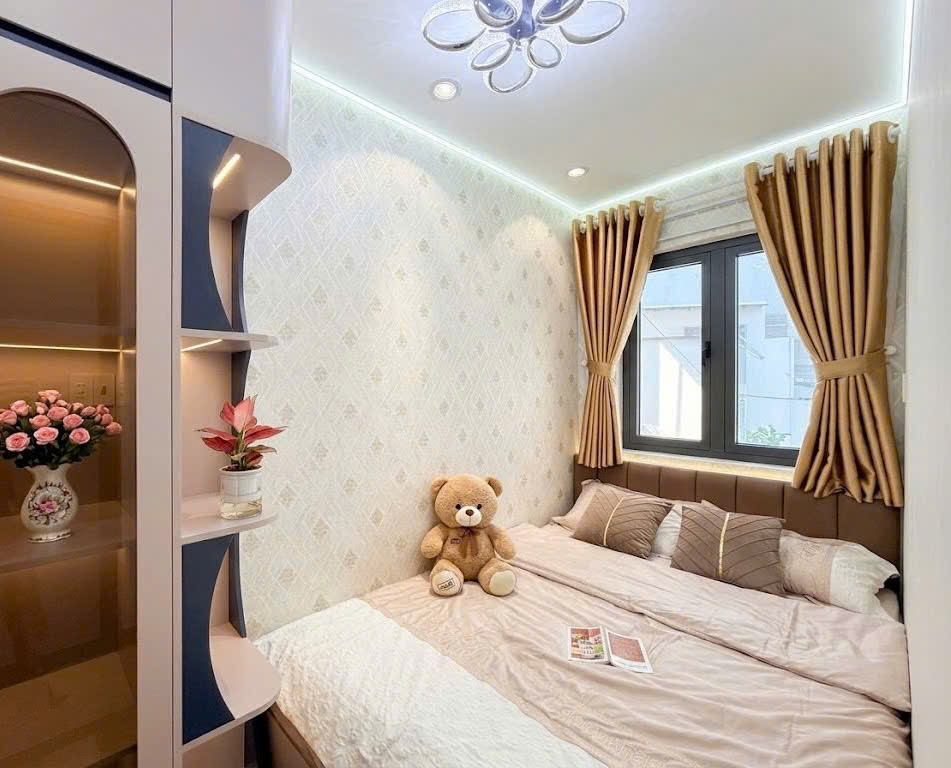 Bán nhà mới Huỳnh Văn Bánh - QUẬN PHÚ NHUẬN - 4.3 x 6.5 m - 3 Tầng - 5.99 tỷ 